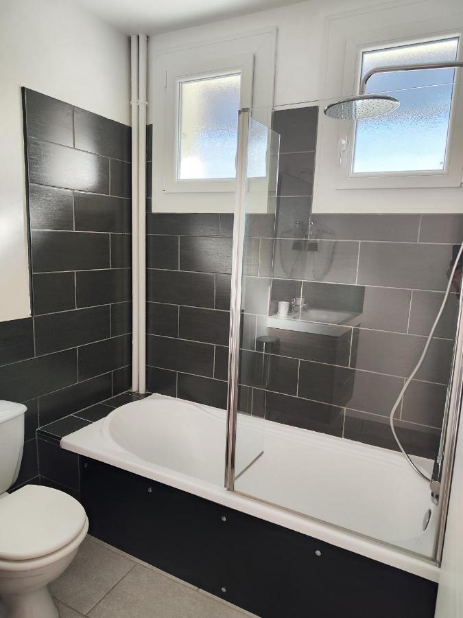 Le Sporting Hotell Beaumont-sur-Leze Eksteriør bilde